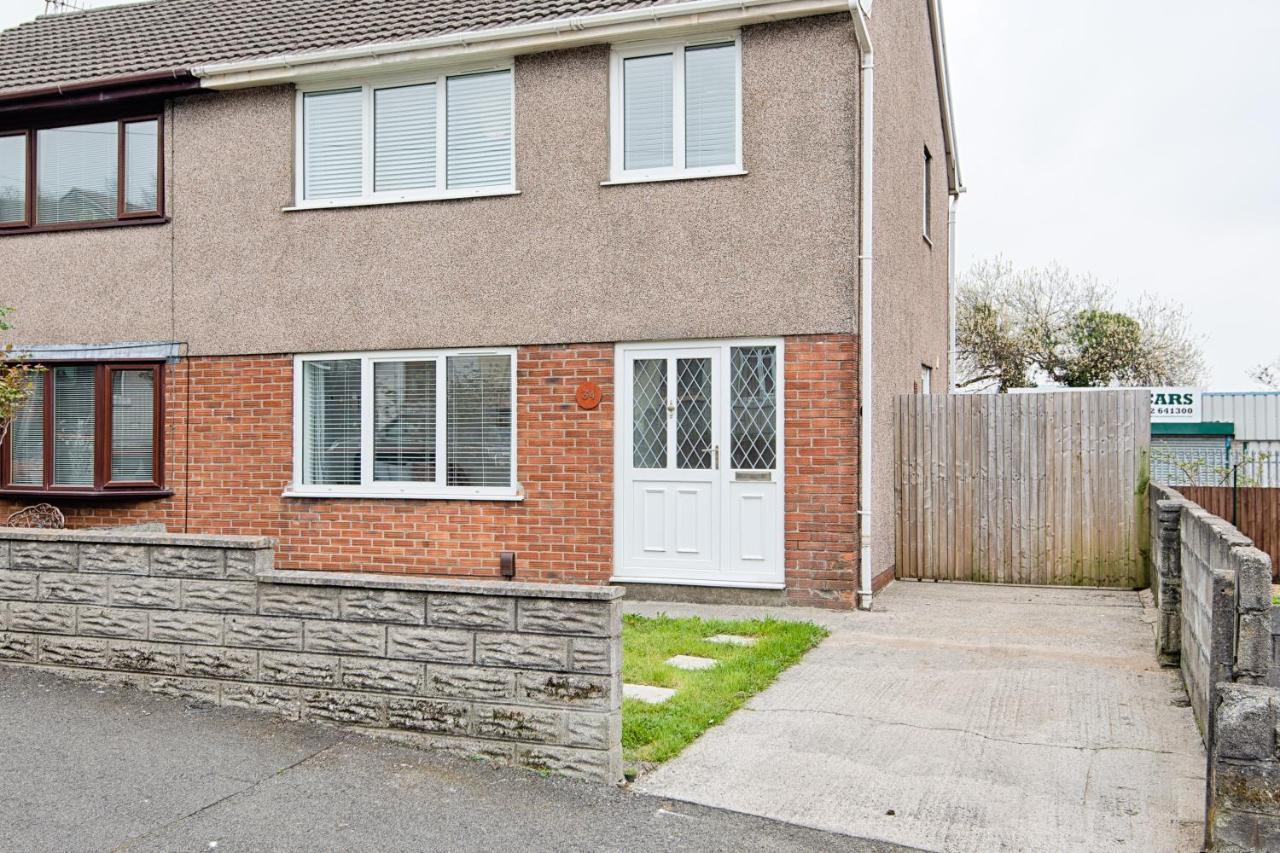 Off Road Parking, Garden, Smart Tv'S In All Rooms! Morriston Exterior photo